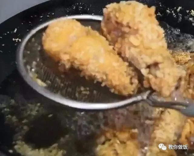 怎么做炸鸡腿不用腌制 bbffc54d317e4e6e9269a162dd21a180.jpeg