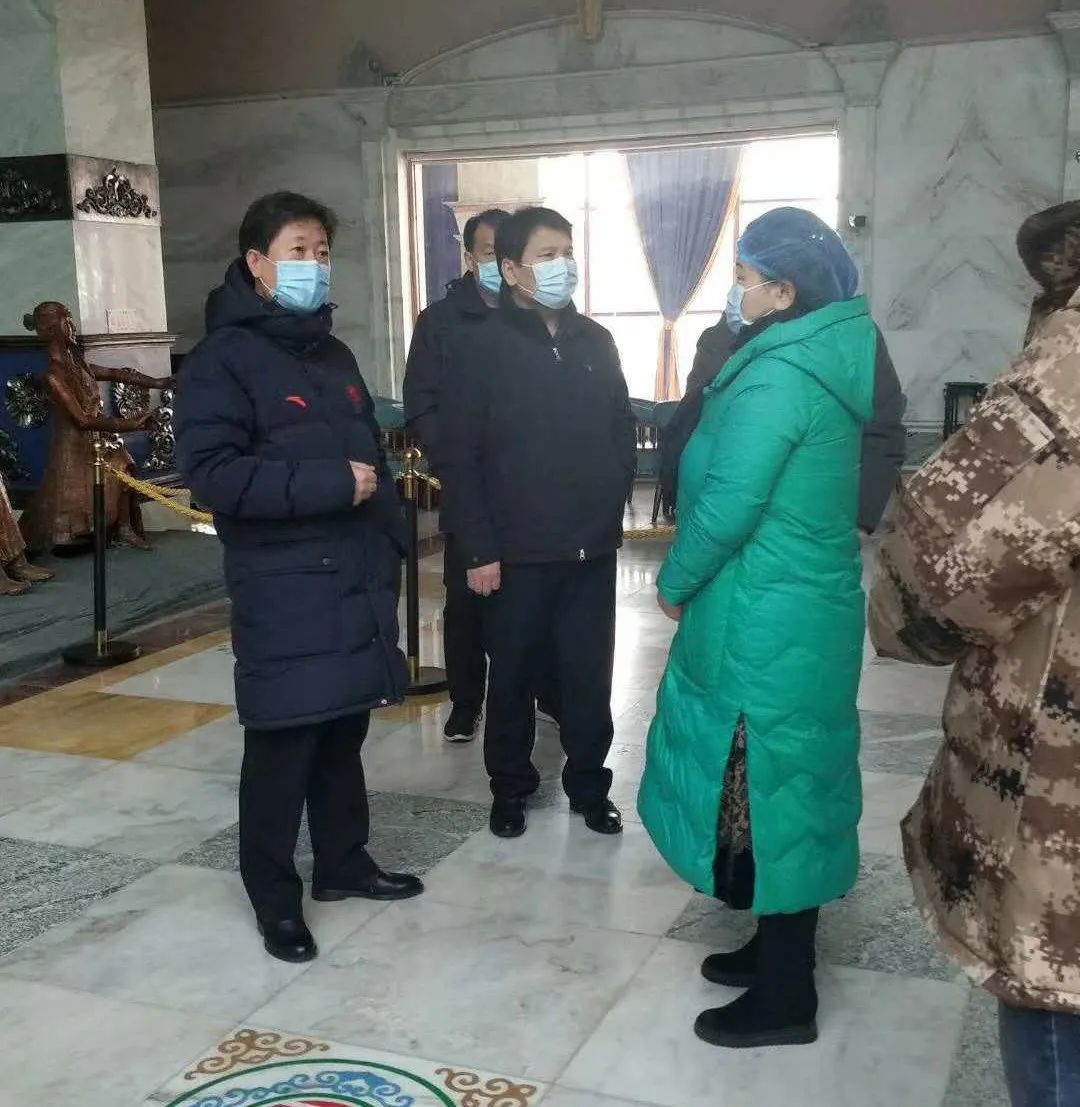 盟委副书记,政法委书记包国权一行深入锡林浩特市调研
