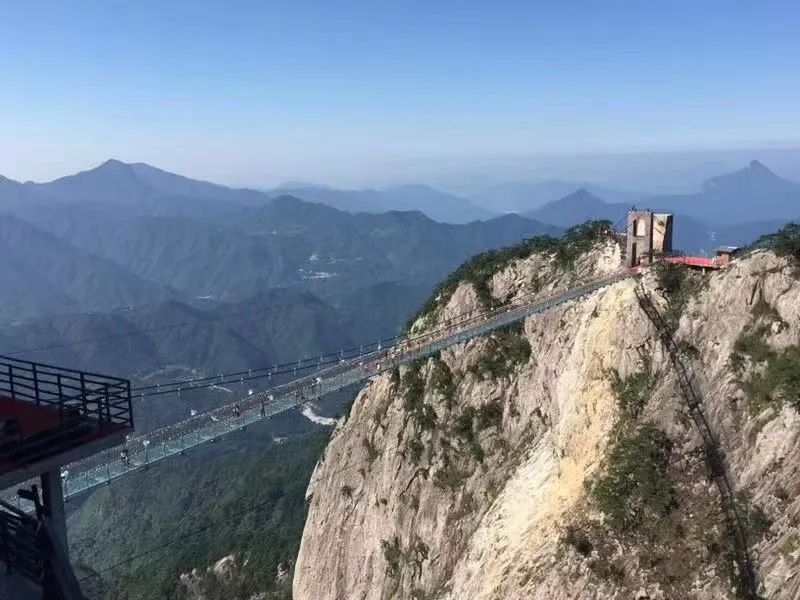 小桥,流水人家 去岳西天峡景区 赏万亩高山杜鹃花海 去岳西明堂山景区