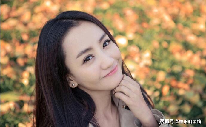 杨蓉经纪公司声明 杨蓉被拍与神秘男子共进晚餐