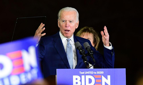 “超级星期二”拜登传捷报，民主党温和派长舒