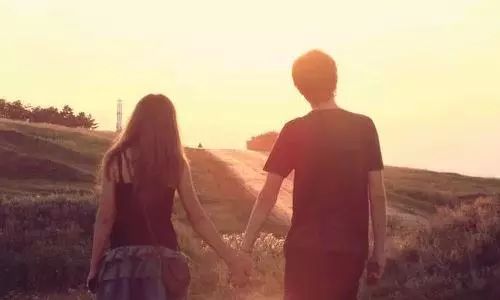 什么样才算真正的感情 2ef4d7e51c67429db3396e735f914d8a.jpeg