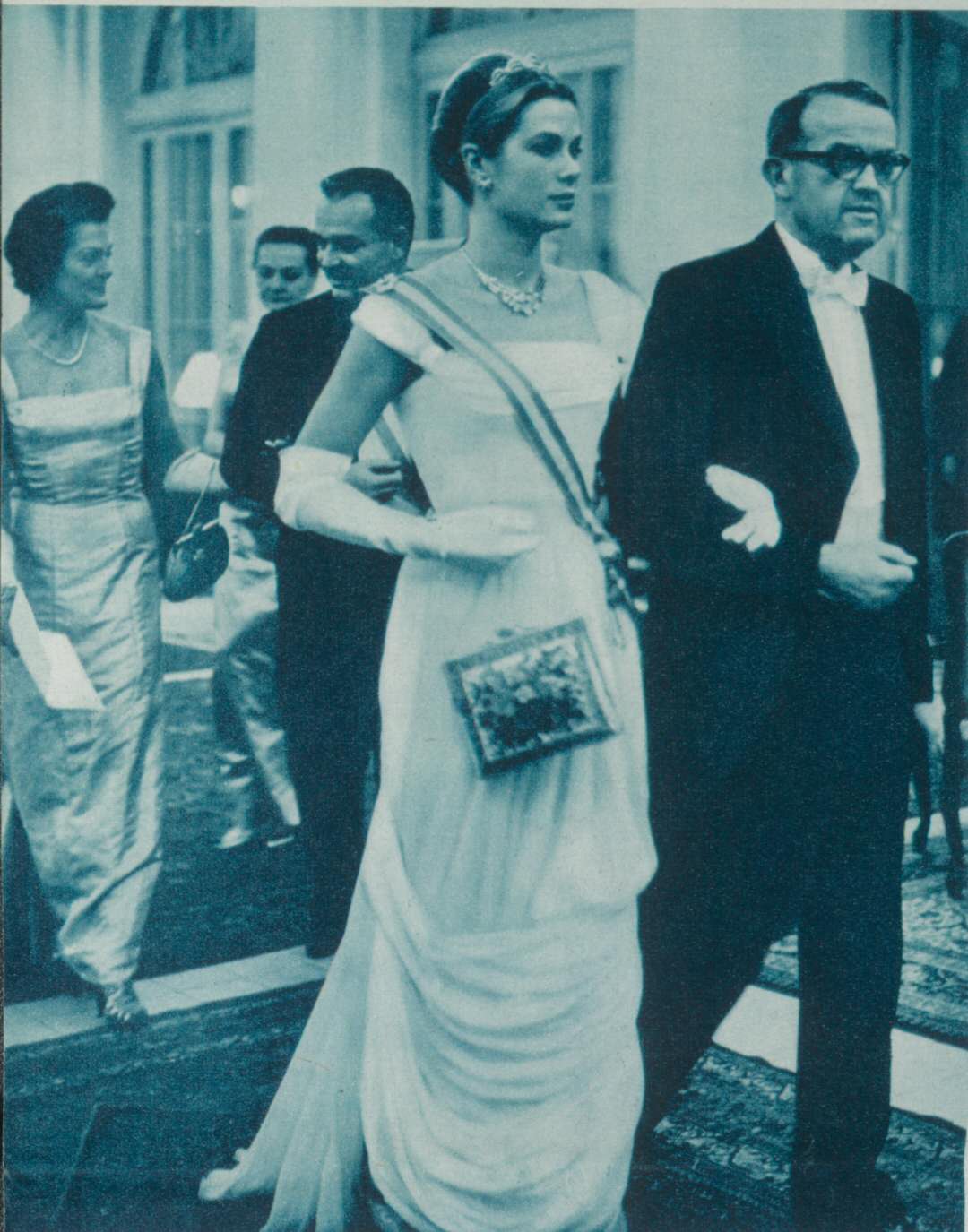 ��һ�̼�֤����TISSOT������봫��Ů�ԵĲ���֮Ե