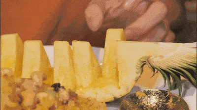 9元/9-10斤湛江徐闻顶级生鲜菠萝~广东省内包邮送到家门口!