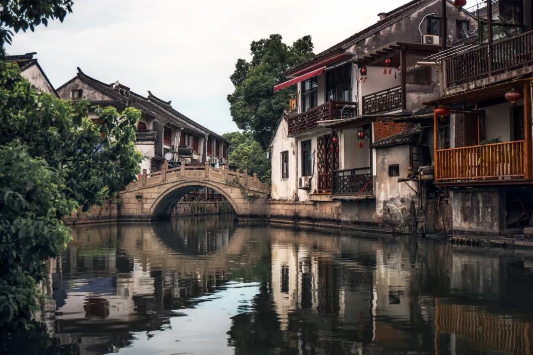 指尖上的旅行这些水墨画般的风景里藏着最美的烟雨江南