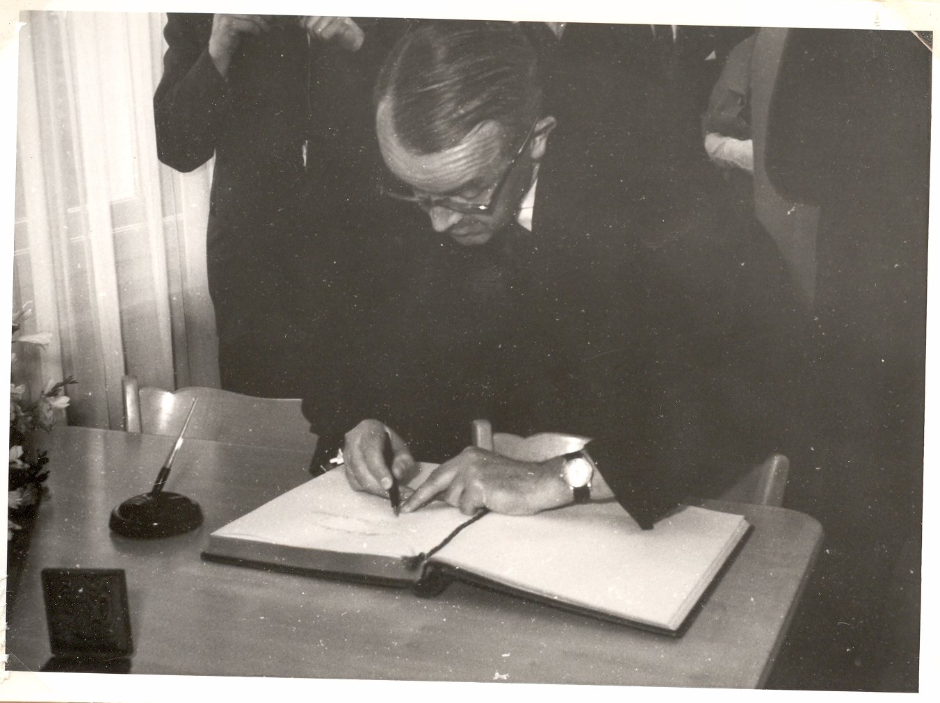 ��һ�̼�֤����TISSOT������봫��Ů�ԵĲ���֮Ե