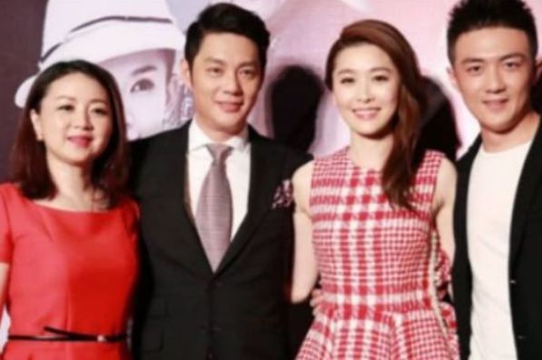 他靠妻子走红，在成名后抛妻弃子另娶新欢，如