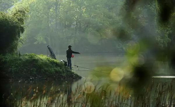 1,春钓滩,夏钓潭,秋钓荫,冬钓阳.