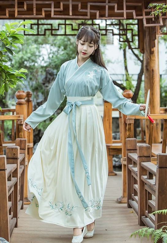 原创十二星座女专属古装:水瓶可爱,摩羯浪漫,狮子有帝王气质