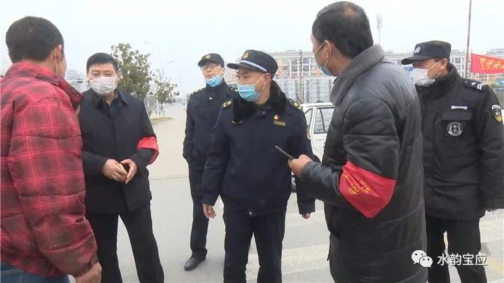宝应城管中队长刘斌