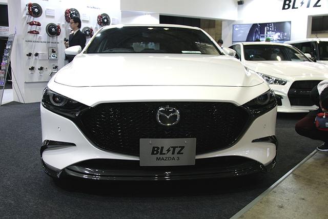 blitz 車 高調