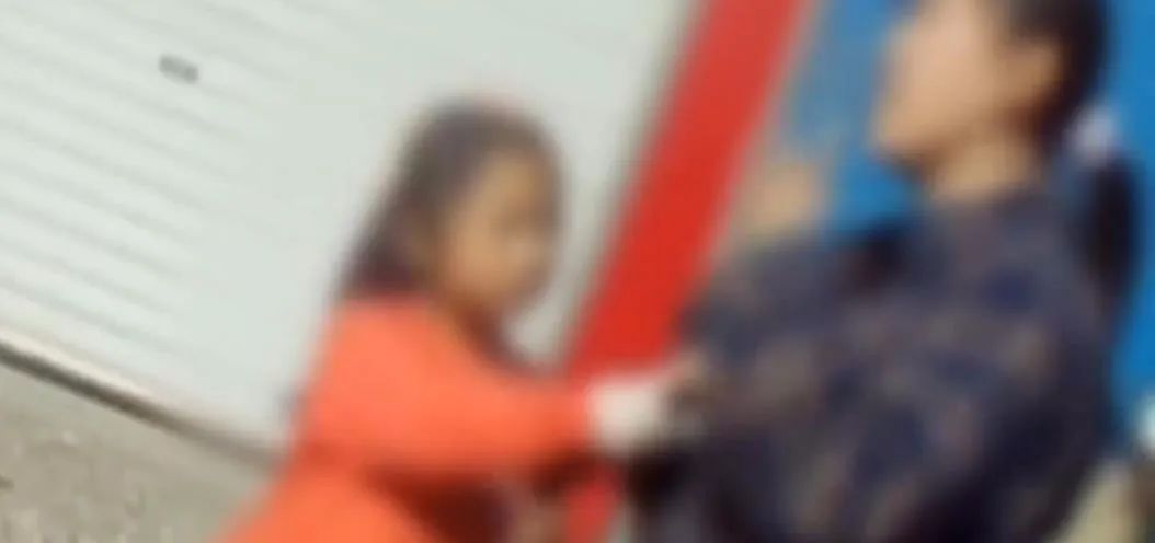 突发！北京连续曝光两起涉疫袭警案！两大奇葩