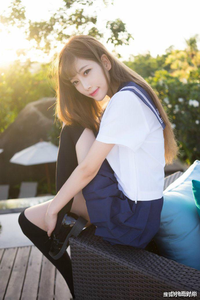 原创百褶裙长筒袜,清爽可人的学生装