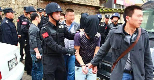 云南黑老大张自勇落网记被300余名警力一网打尽