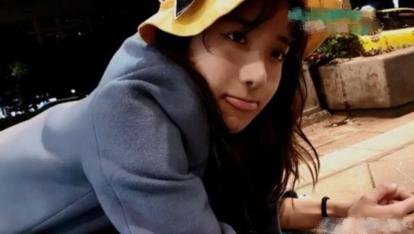 清纯网红醉倒男生家被直播满脸潮红一脸享受私密照意外外流