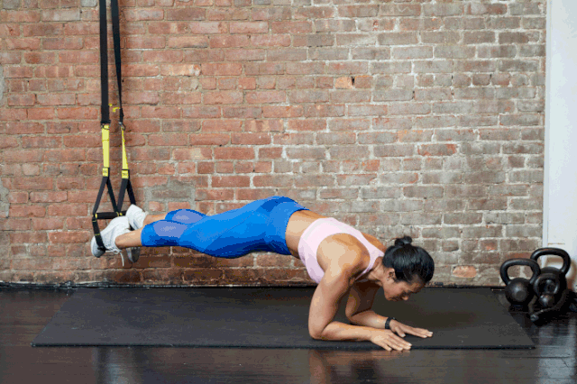 总结一下,trx训练是利用自重,运动和重力进行挑战性的有效锻炼方式,在