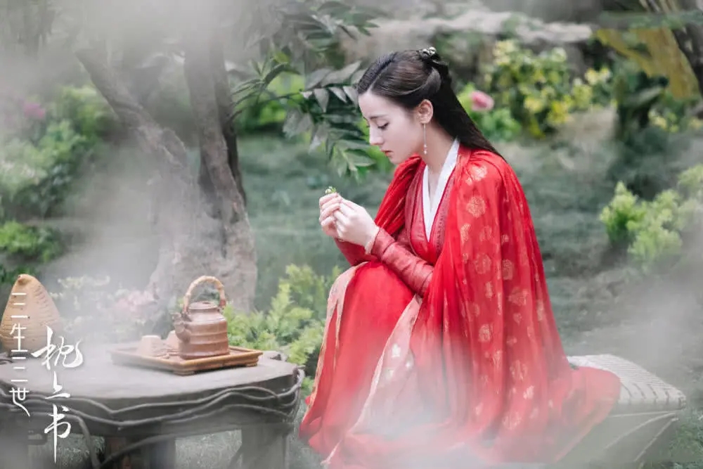 咱们今天说说 那只一介幼狐出身的小狐狸,白凤九.