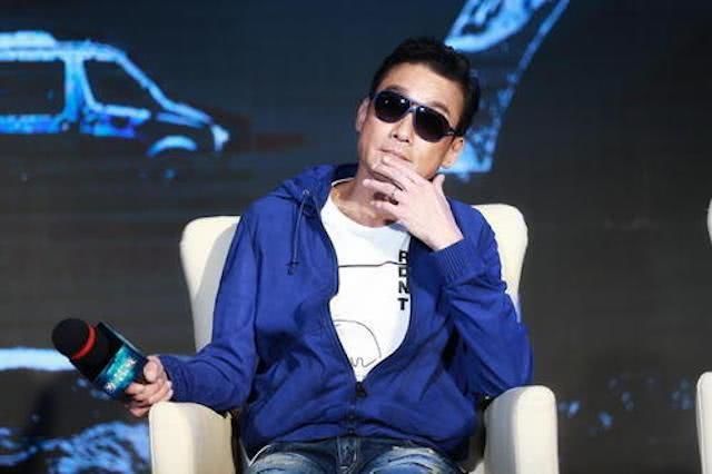 他是金像影帝，出道37年无绯闻，拒绝张曼玉独宠