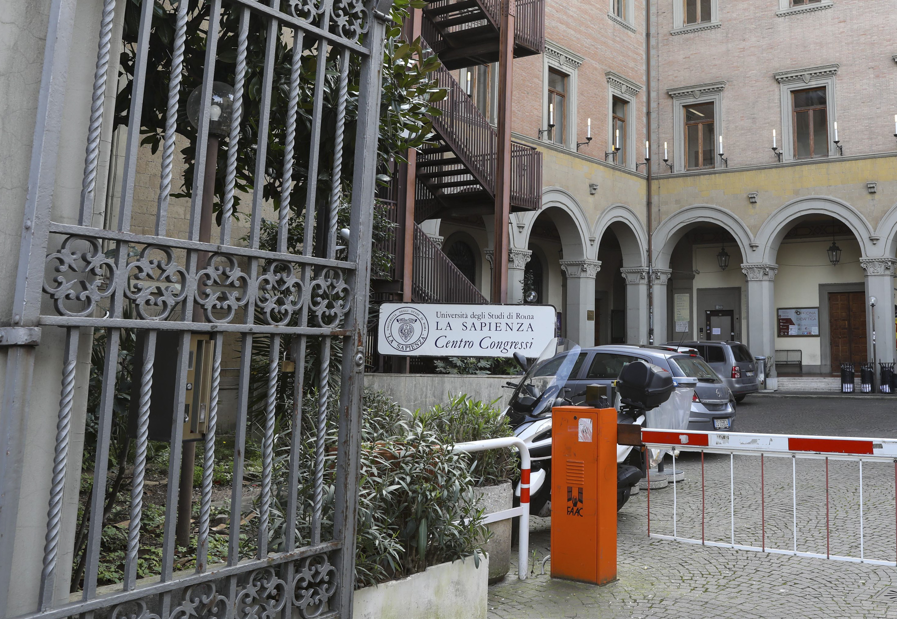 意大利：确诊病例增至3858例全国所有学校关闭