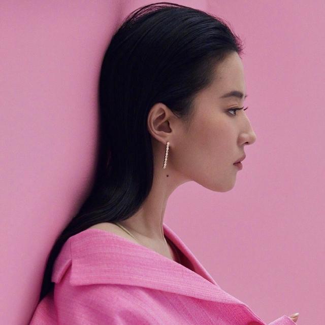 干净耐看型美女 ddcee8d734a743109bb2096640caa293.jpeg