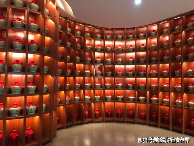 十,怎样识别真假"五粮液?