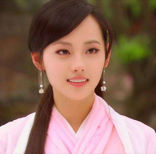 与杜淳同居7年无果，今嫁富二代3年生2子，31岁被