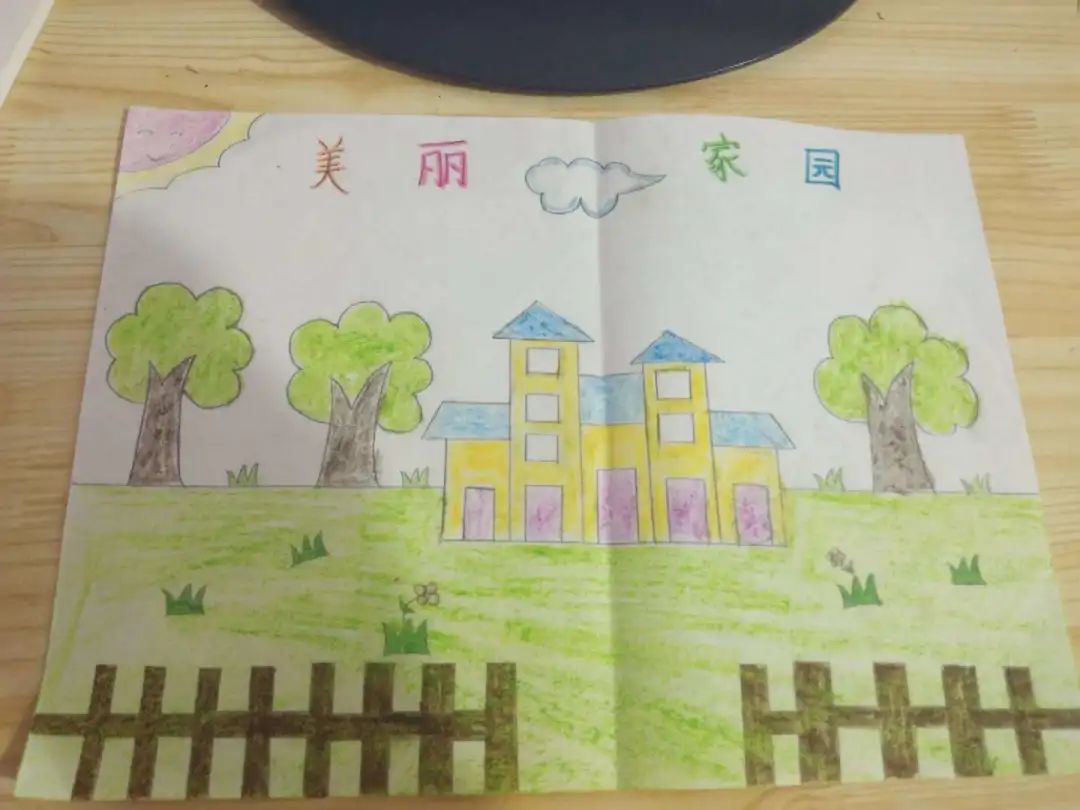 手抄报帮助干家务近期,麻庄小学组织开展了"抗击疫情,共建美丽庭院"