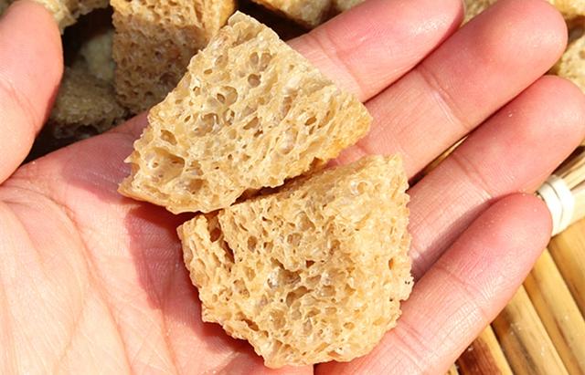 什么是高筋粉和低筋粉区别在哪里 ef857644e92541f3bf3d7358ccd0a997.jpeg