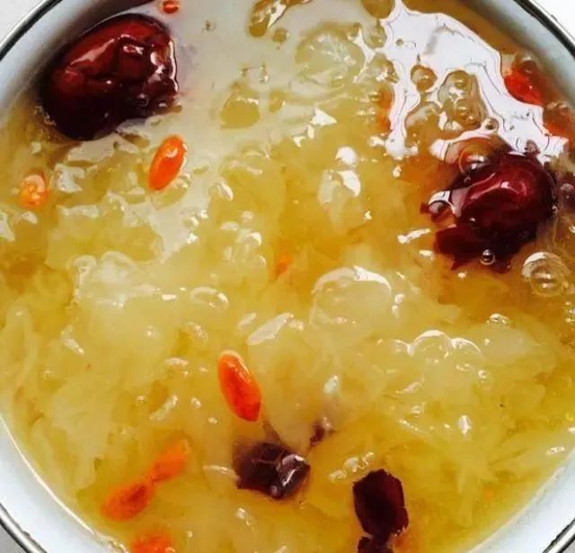 银耳煮多长时间最佳营养 f8982ec0e87b4b10b9eb8a077c56989a.jpeg
