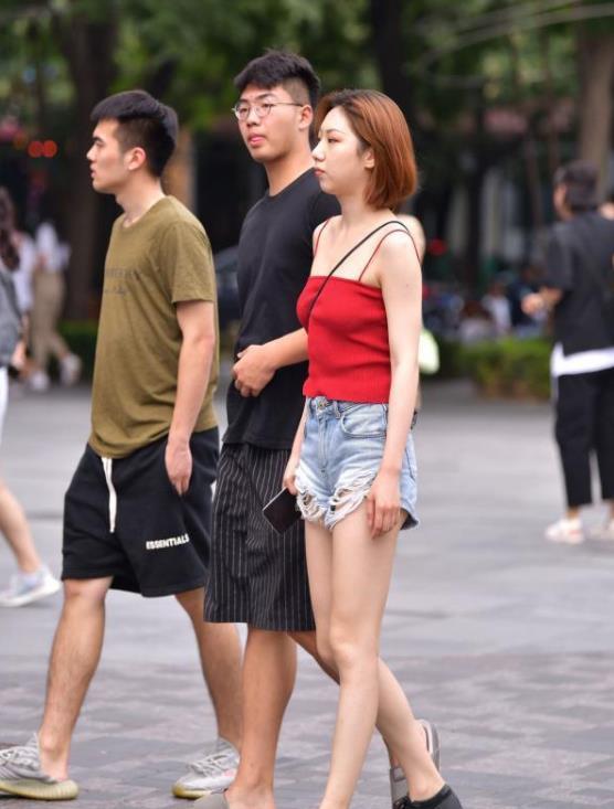 时尚街拍美女排名 230064ab98344fb7a009a7e51a1174c7.jpeg