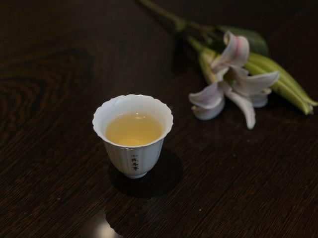 什么茶叶喝起来有花香 9053f29bfd664ebdbd57c5c9f0317965.jpeg