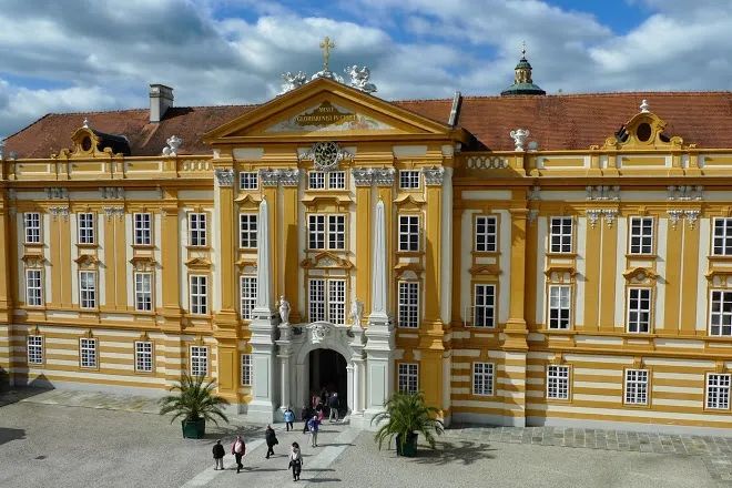 缪斯慕之旅|多瑙河畔的巴洛克珍珠—梅尔克修道院