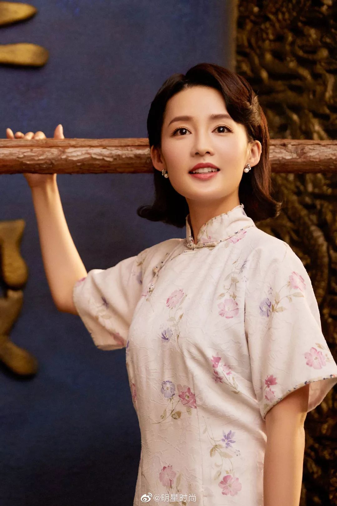 出门被搭讪是什么感受?化上这个复古妆容你就知道了! 出门被搭讪是什么感受?化上这个复古妆容你就知道了!