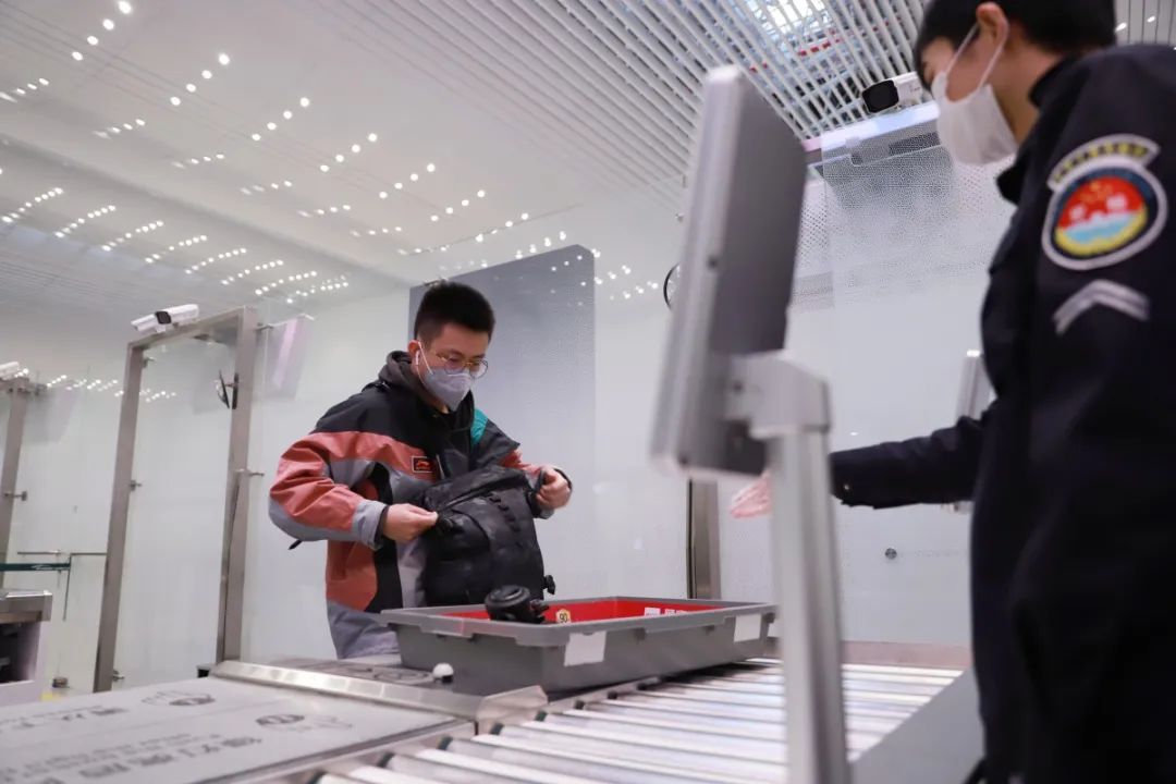 机场安检不能带哪些东西 0031b725196a48999f26a6853d3cb8e1.jpeg