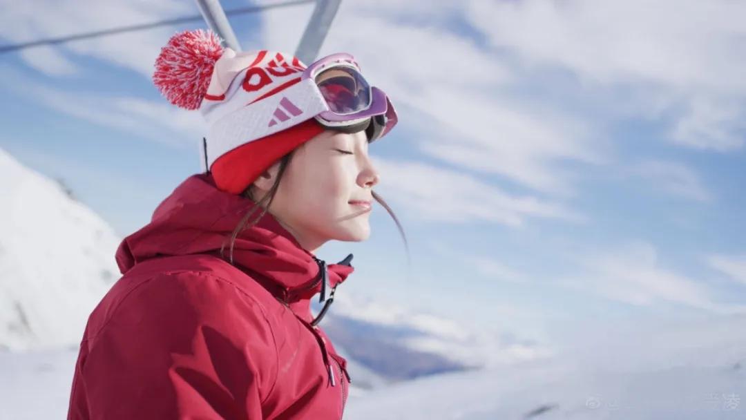 16岁的世界冠军天才滑雪少女谷爱凌才是活成了几亿少女的梦