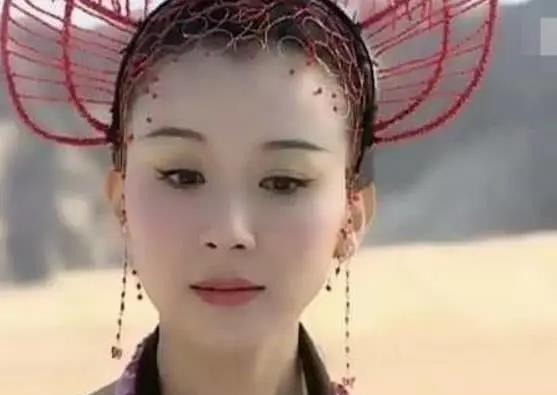 18年前的这部古装神话剧才叫高颜值, 萧蔷袁咏仪胡静都只是配角