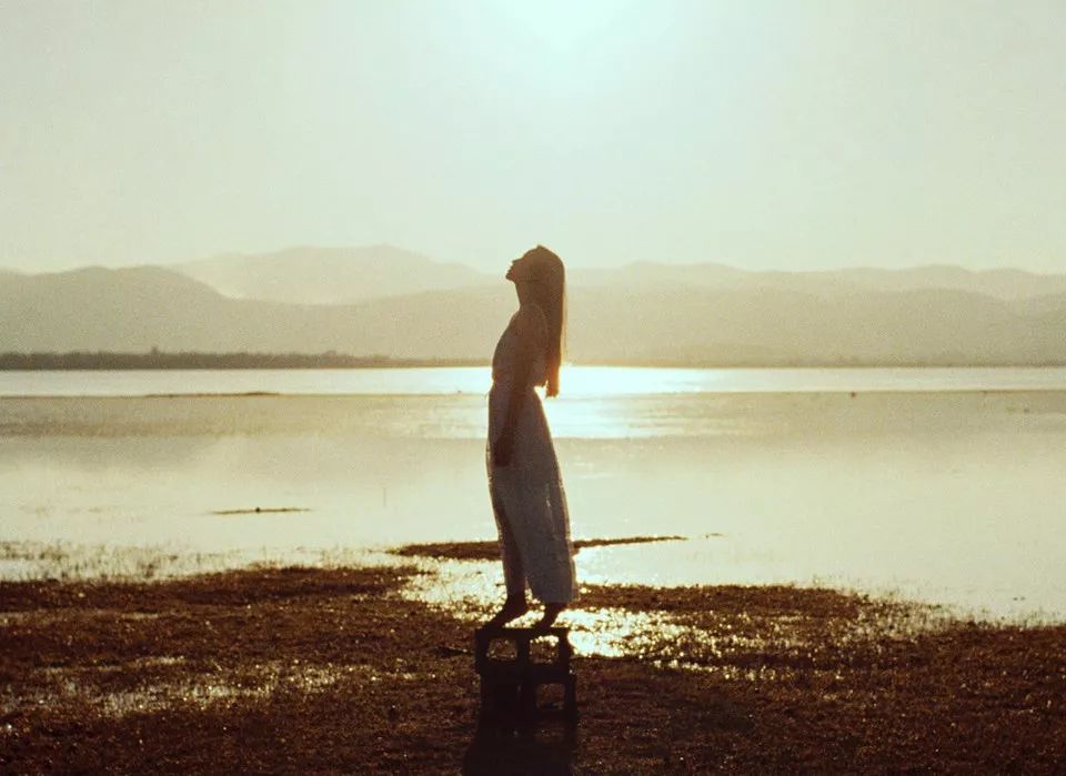 别人的嘴，不必在乎！