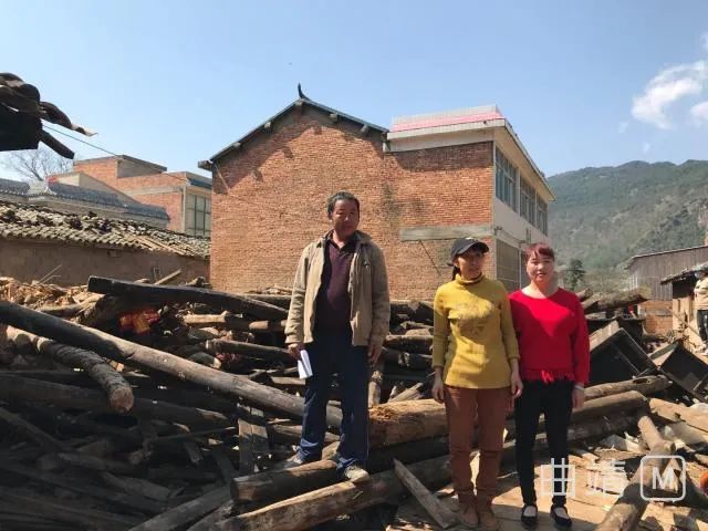 陆良沙锅村:老房拆出了文物_龙海