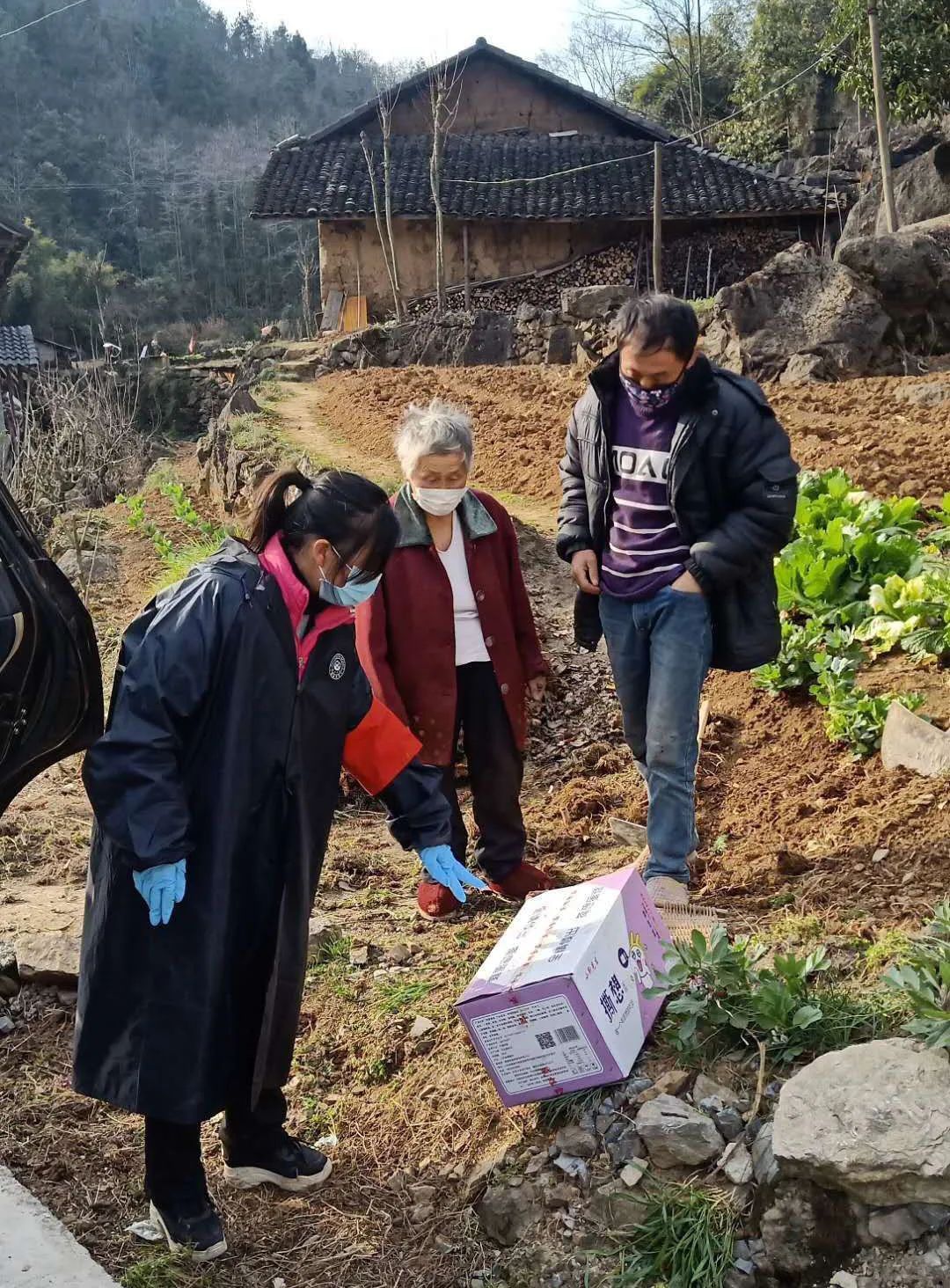 刘旗村人口_稔田镇太湖村人口(2)