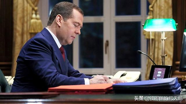 普京签署总统令确定国家安全副主席的权力梅德韦杰夫担任此职