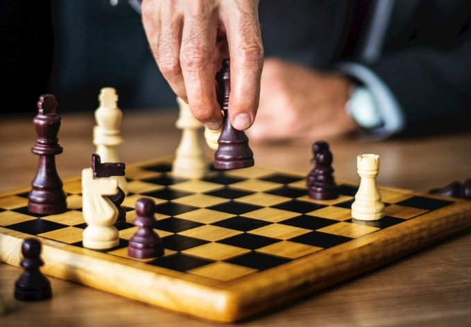 国际象棋中优势时,如何赢下你该赢的棋?