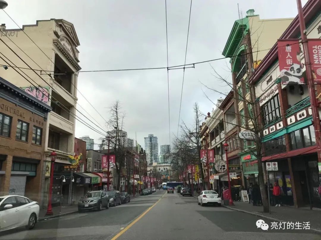 唐人街上看历史