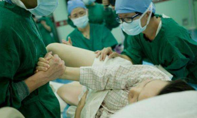 什么情况下医生让剖腹产 9d51972e6ac54cdfb8f37324a901fdce.png