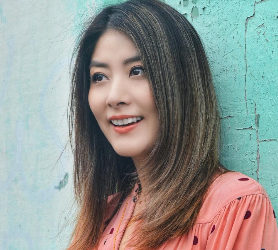 原创陈慧琳:一个把生活过成诗的女人,出道25年零绯闻,被宠成公主