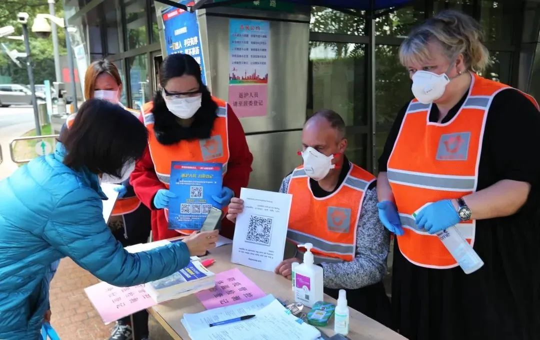 【志愿者在行动】"老外帮老外"助力涉外社区防控疫情