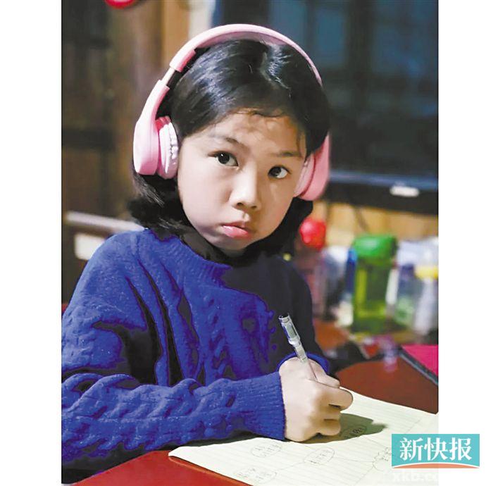 孩子在家上课轻松自由 家长陪读要调整心态