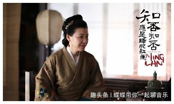 她曾搭档张国荣，26岁拿下影后，如今45岁凭“大