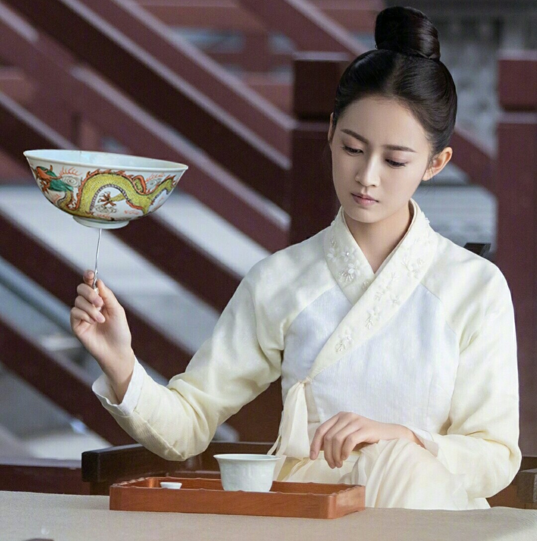 《两世欢》热播，又来高颜值剧爆款来袭，男女