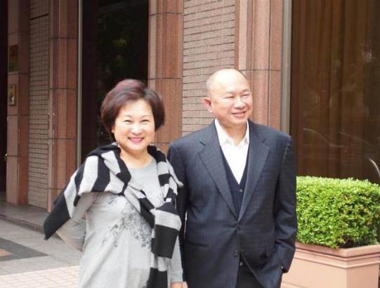 吴宇森的神仙爱情：44年前借钱领证，44年后为妻
