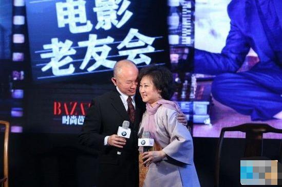 吴宇森的神仙爱情：44年前借钱领证，44年后为妻